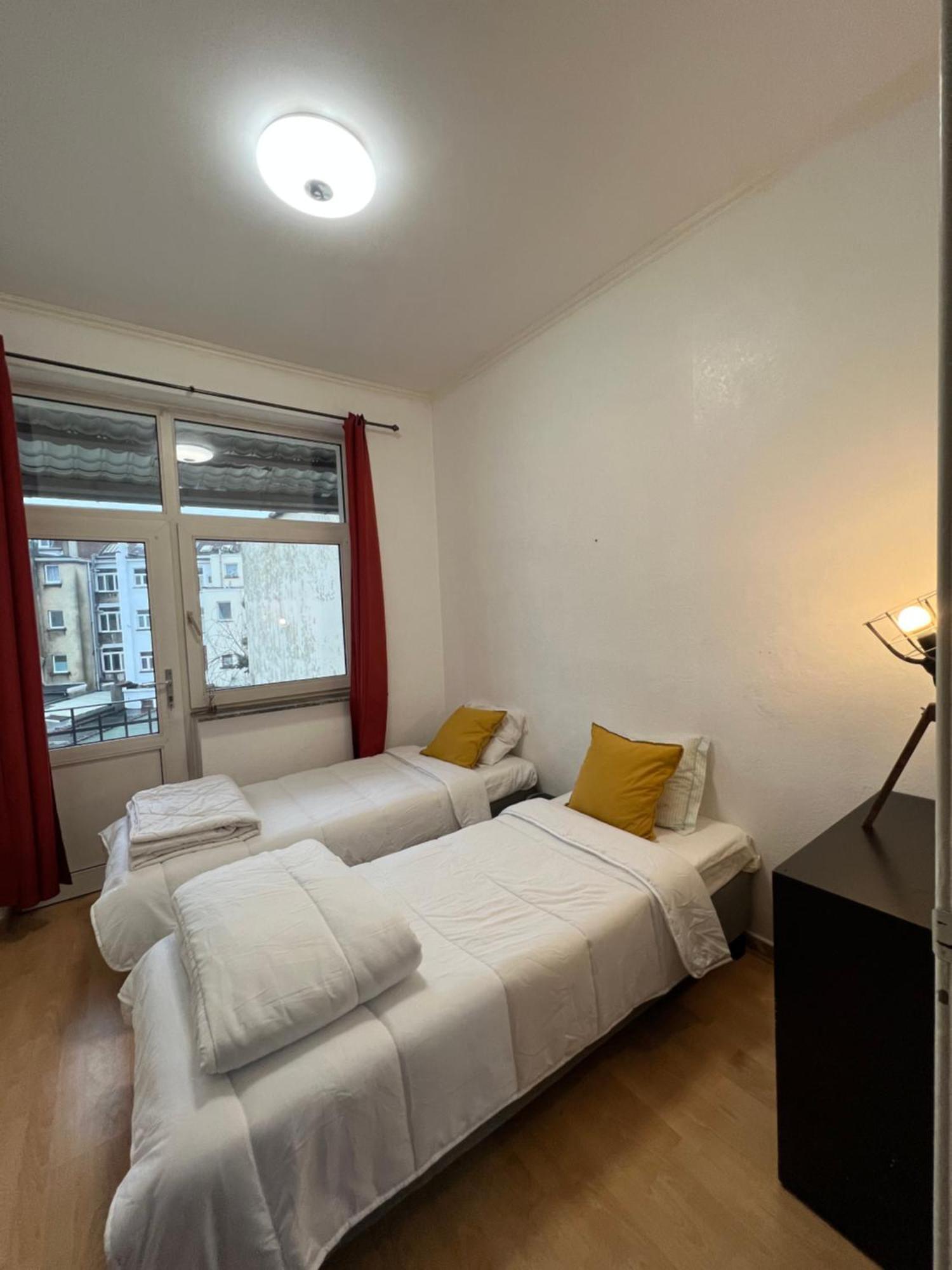 Etterbeek Youth Hostel Bruselas Exterior foto